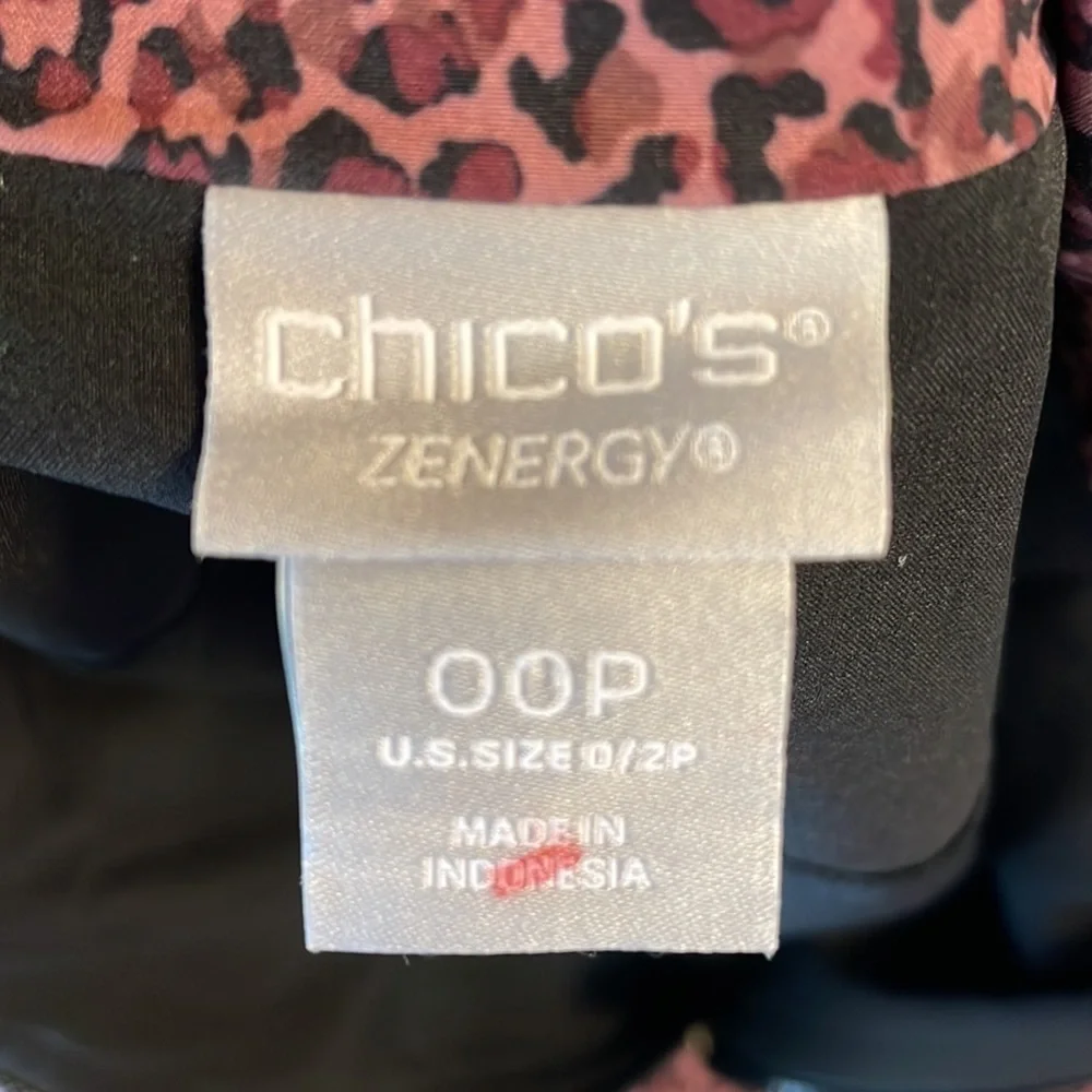 NWOT Chicos ZENERGY cheetah zip lightweight windbreaker jacket pink black 2P 00P